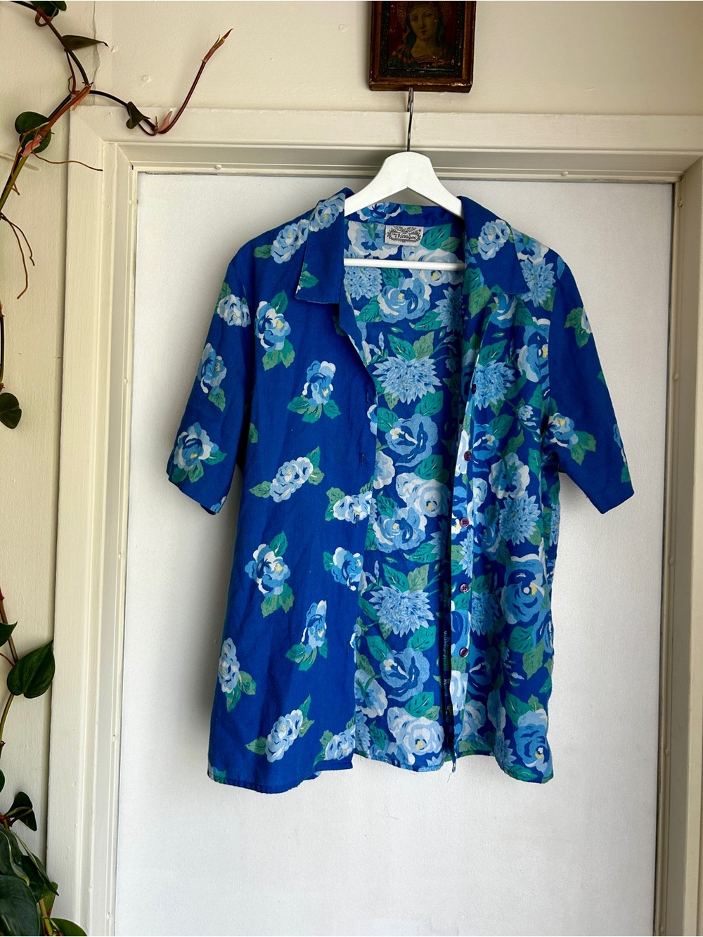villager Blue Floral Short-Sleeve Button-Down Shirt M/L